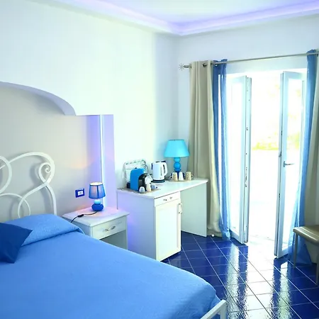 Santa Margherita - Chiaiolella * Procida