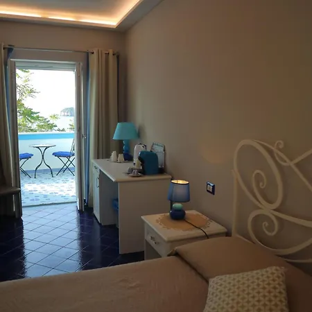 Santa Margherita - Chiaiolella * Procida